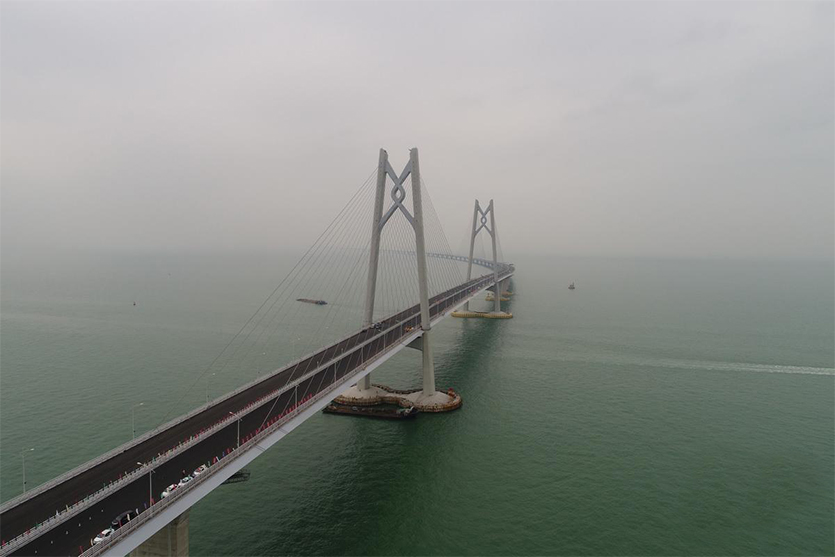 橋梁排水管安裝設(shè)備