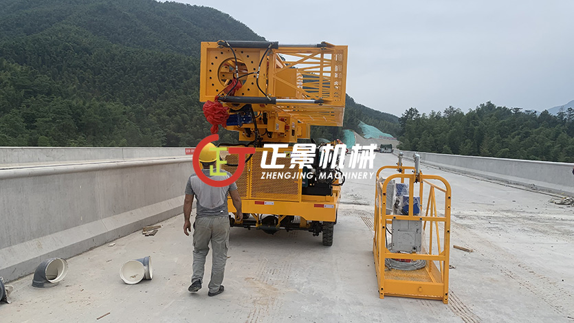 橋梁排水管安裝設(shè)備