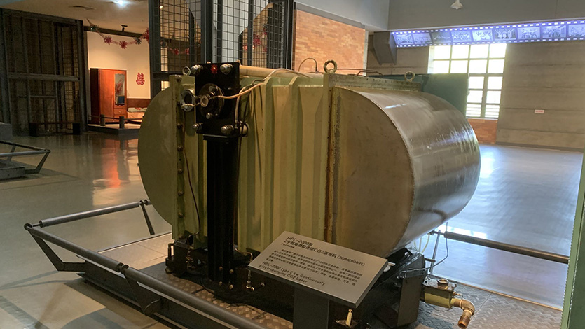 HPL-2000型2千瓦電激勵連續(xù)CO2激光機